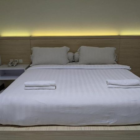 Twin Star Hotel Solo Екстериор снимка