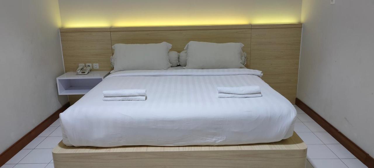 Twin Star Hotel Solo Екстериор снимка